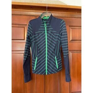 Lululemon Define  jacket, navy and green size 4